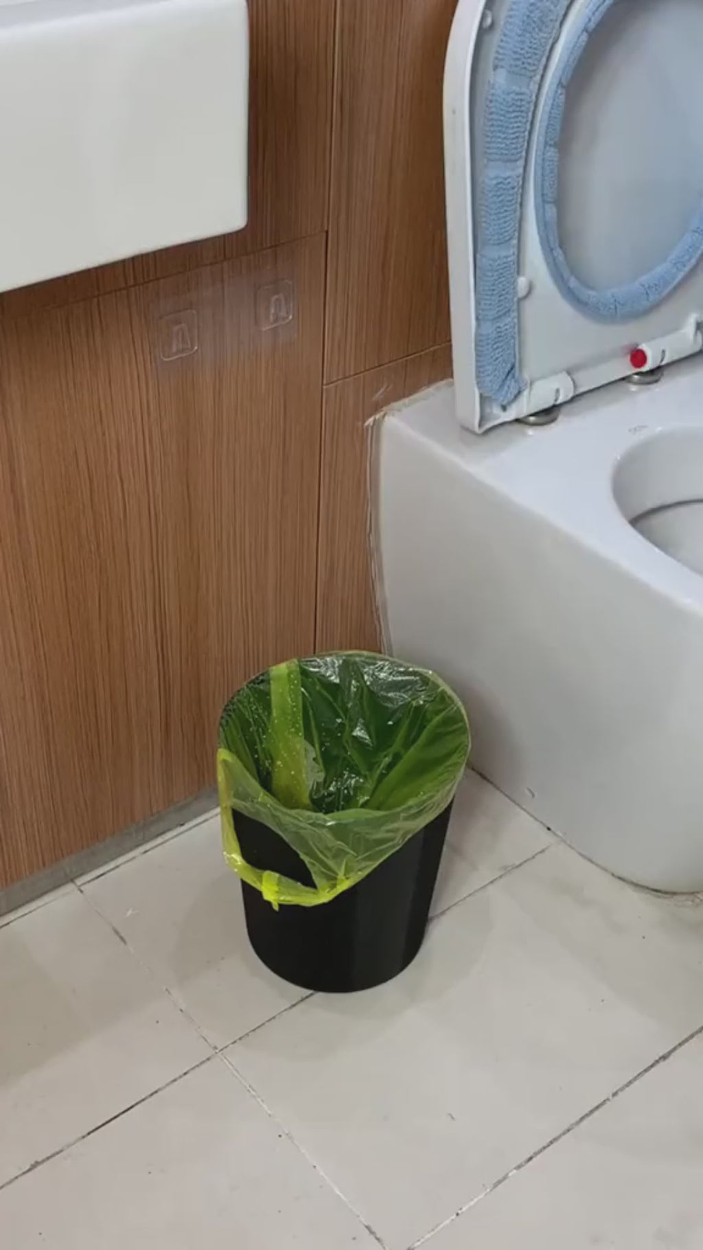 פח אשפה תלוי ללא קידוח