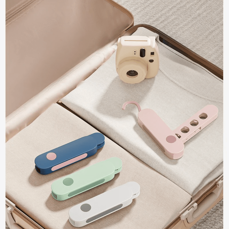 👕 קולב מתקפל לנסיעות – בלי קמטים, בלי בלגן במזוודה - NexoShop